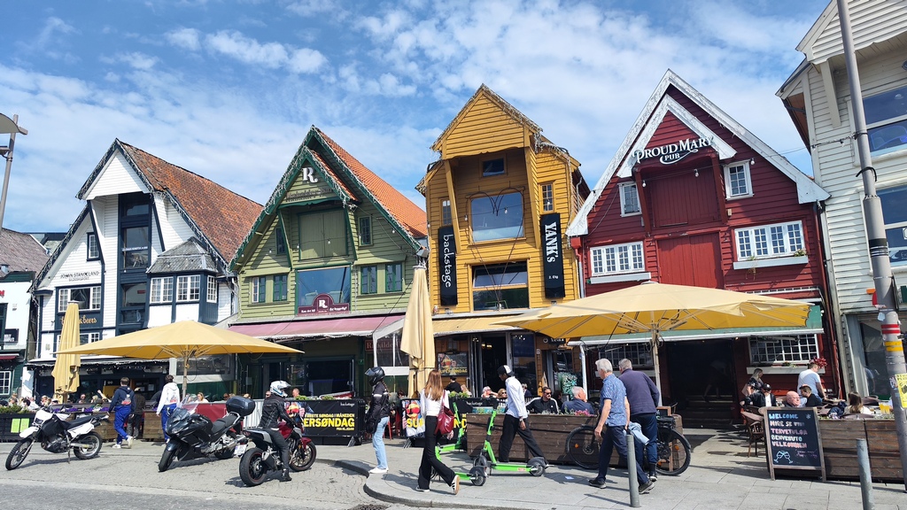 stavanger, miasto portowe w norwegii, morskie szwedaki